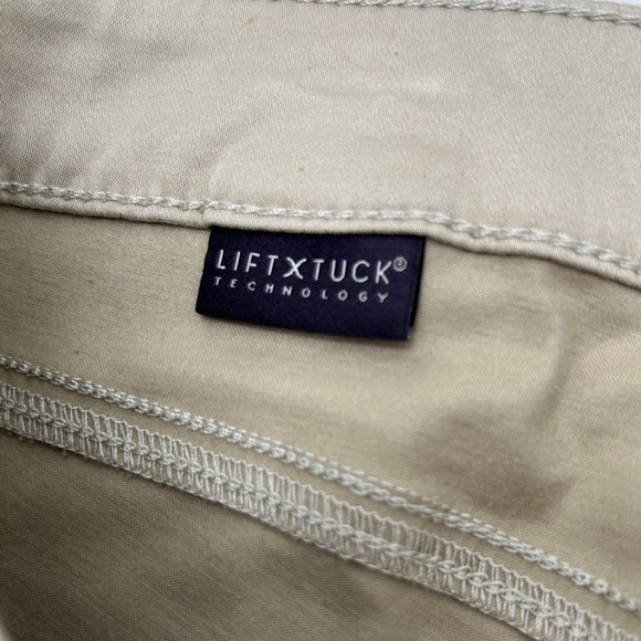 NYDJ Sheri Slim in Feather- Size 14 NWT - Picture 11 of 13